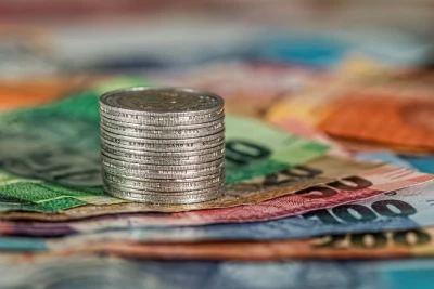 Pörög a személyihitel-piac: egyre többen és egyre többet vesznek fel